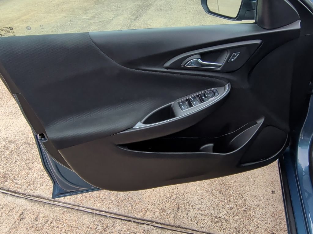 Used 2025 Chevrolet Malibu LT FWD image 10