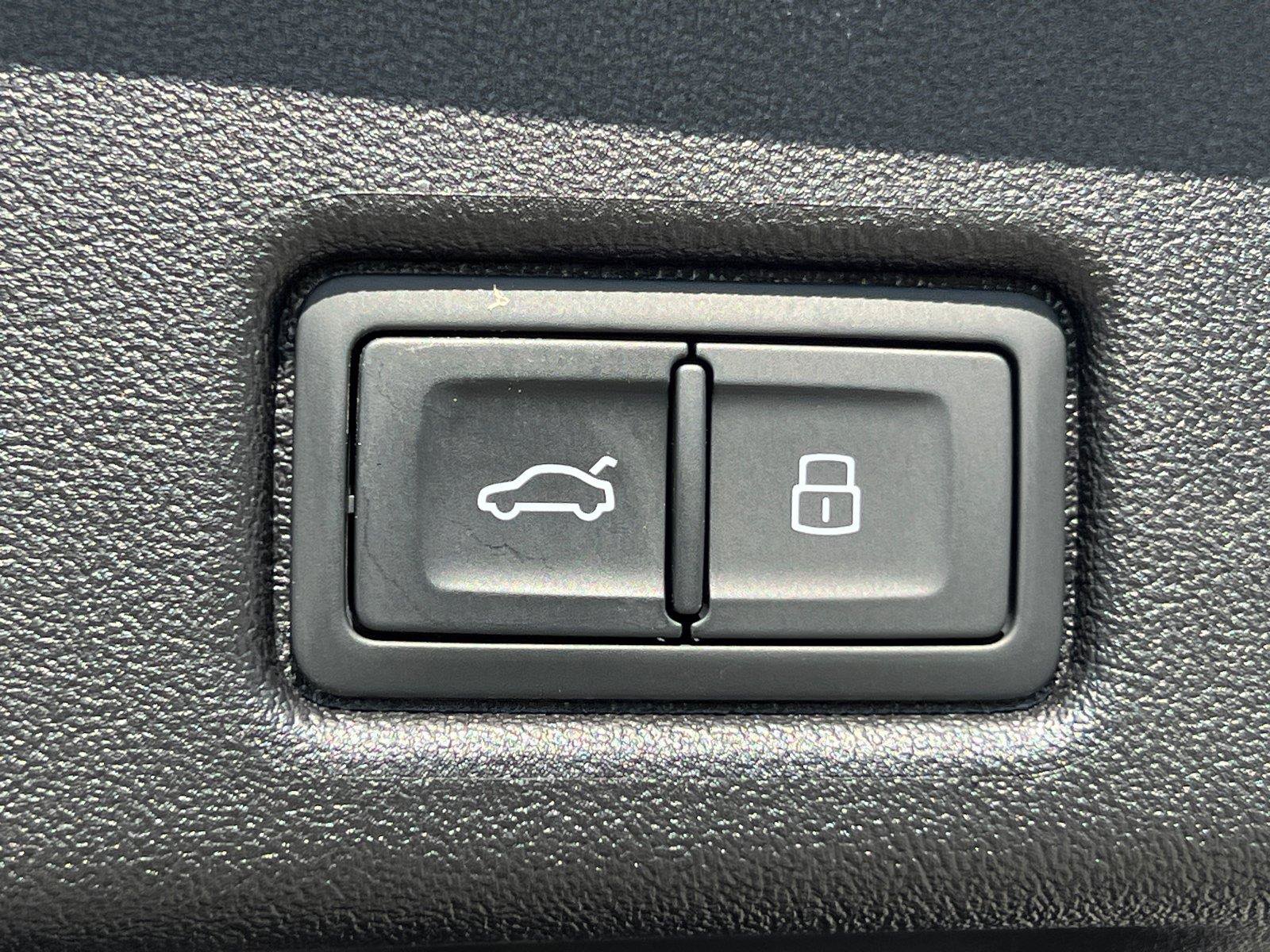 Used 2025 Audi SQ5 Premium Plus AWD/4WD image 19