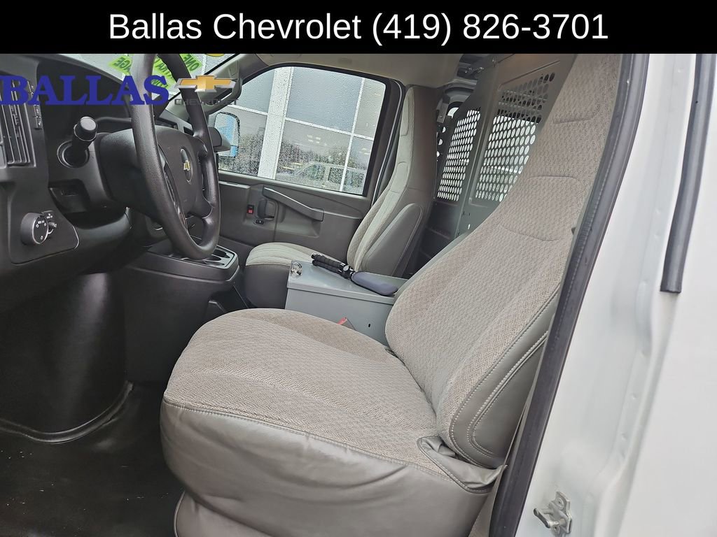Certified 2016 Chevrolet Express 2500 image 17