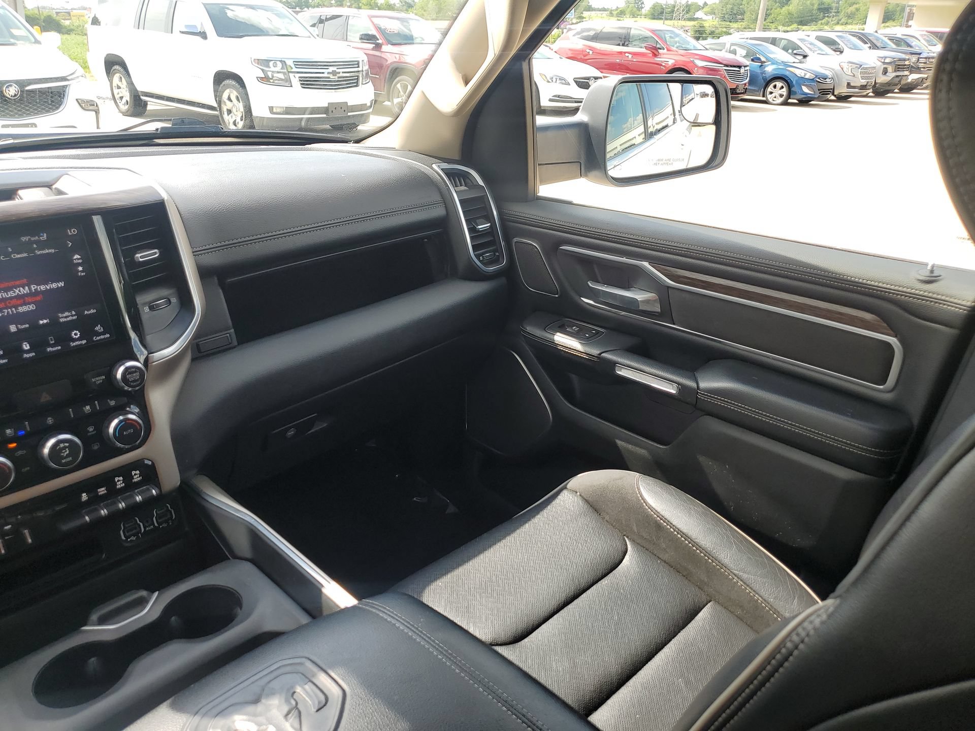 Used 2020 RAM 1500 Laramie AWD/4WD image 11