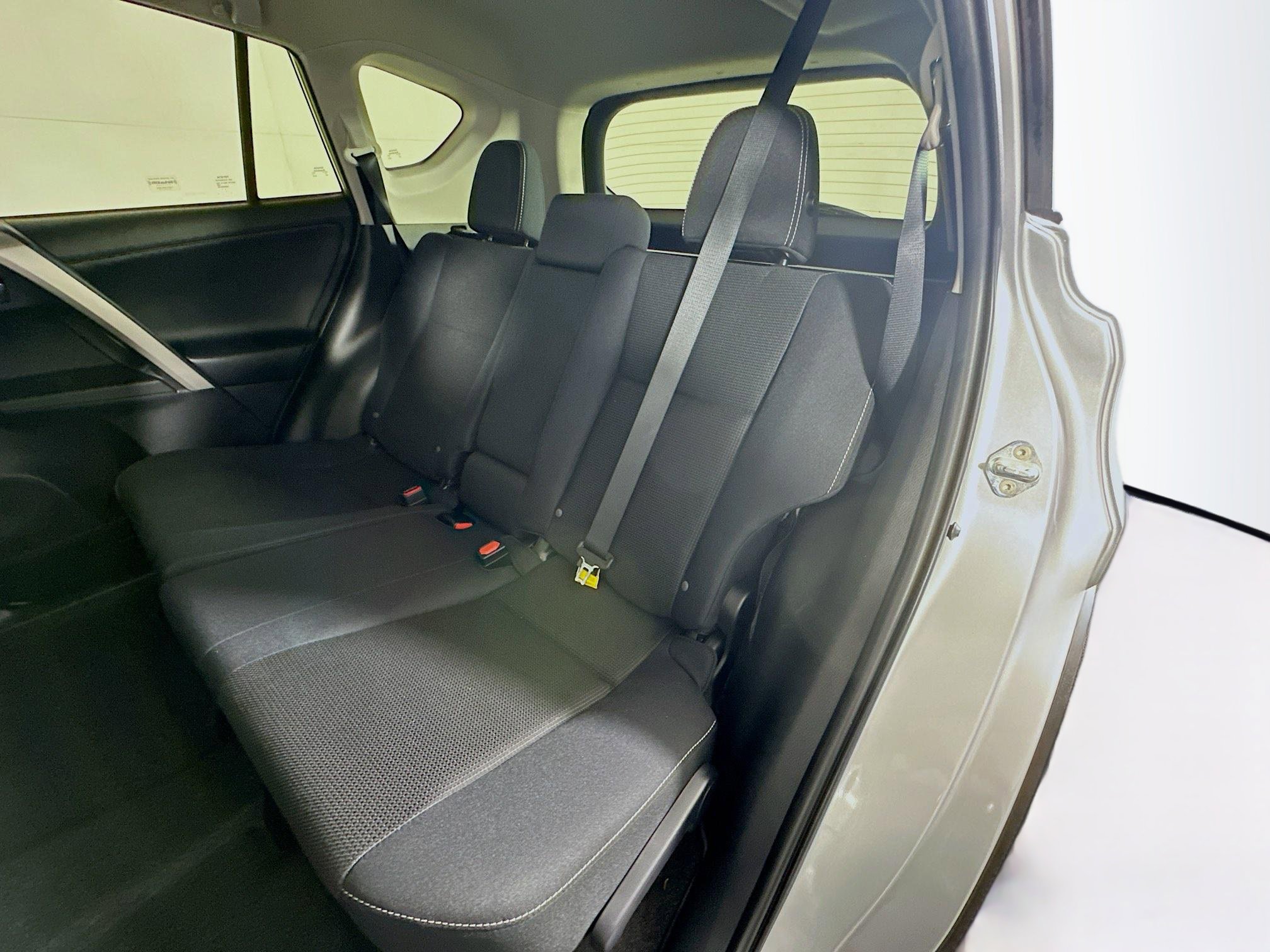 Used 2016 Toyota RAV4 XLE image 25