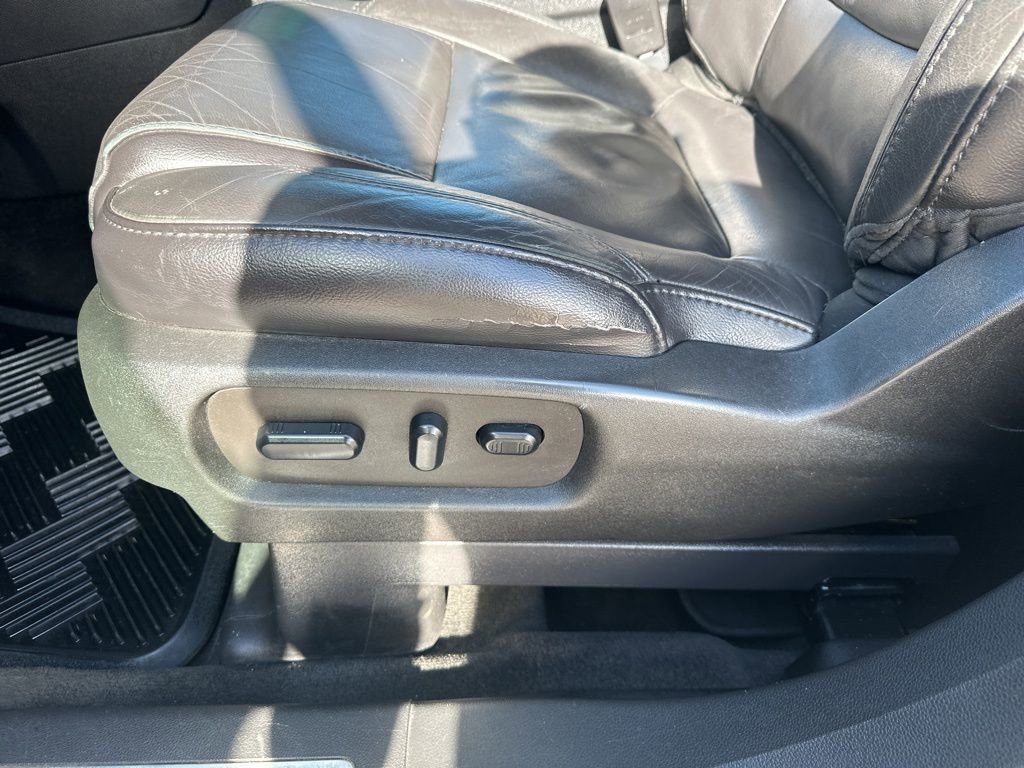 Used 2015 Ford Explorer Limited image 13