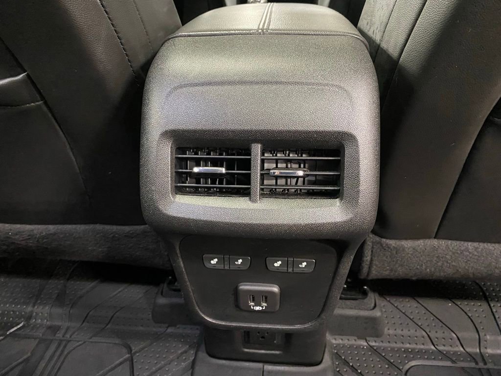 Used 2023 Chevrolet Equinox RS image 15