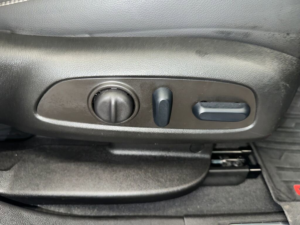 Certified 2023 GMC Acadia SLT w/ Preferred Package image 38