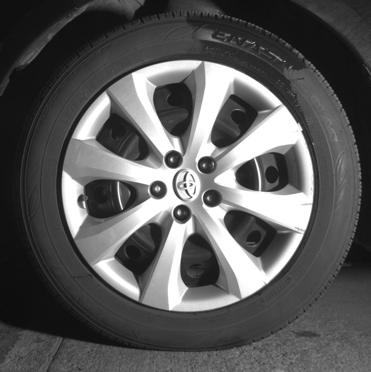 Used 2025 Toyota Corolla LE FWD image 11