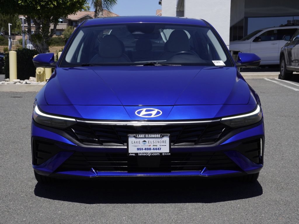 Used 2024 Hyundai Elantra Limited FWD image 9