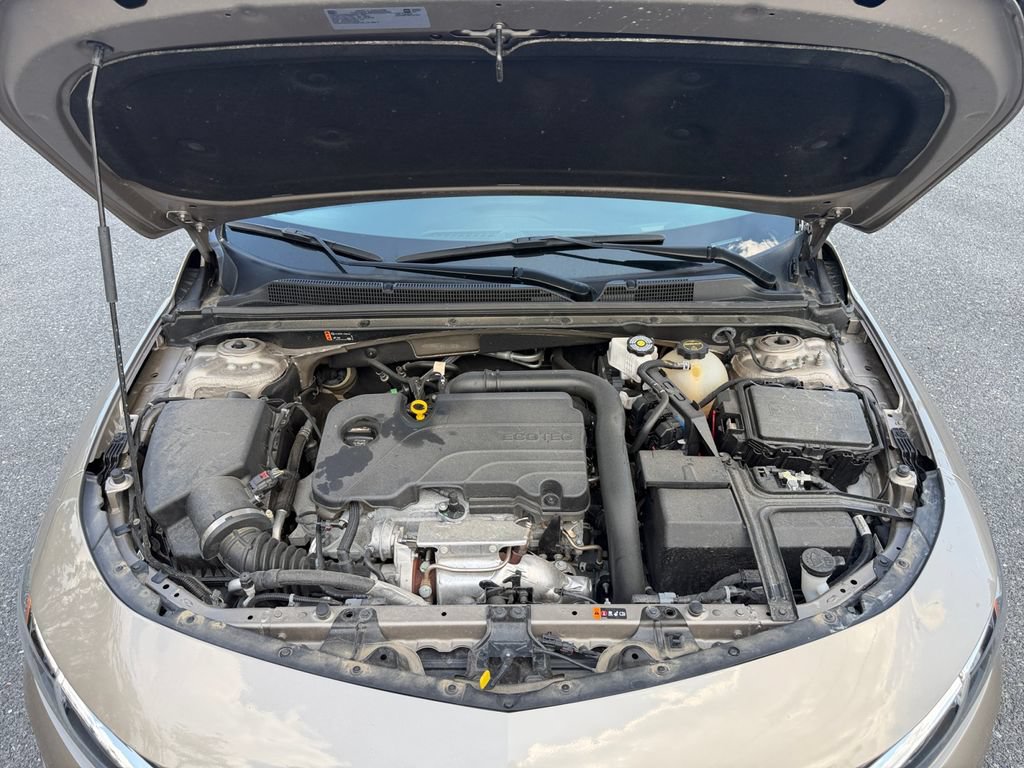 Used 2025 Chevrolet Malibu LT FWD image 18