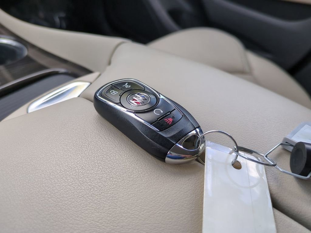 Used 2020 Buick Envision Essence w/ Experience Buick Package image 29