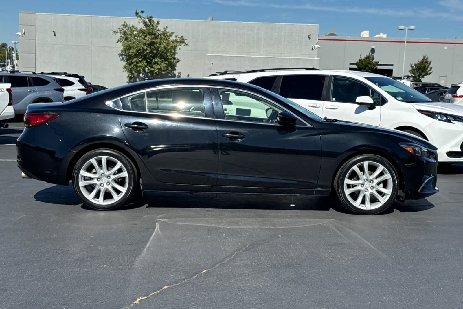 Used 2016 MAZDA MAZDA6 Touring w/ Touring Technology Package FWD image 6