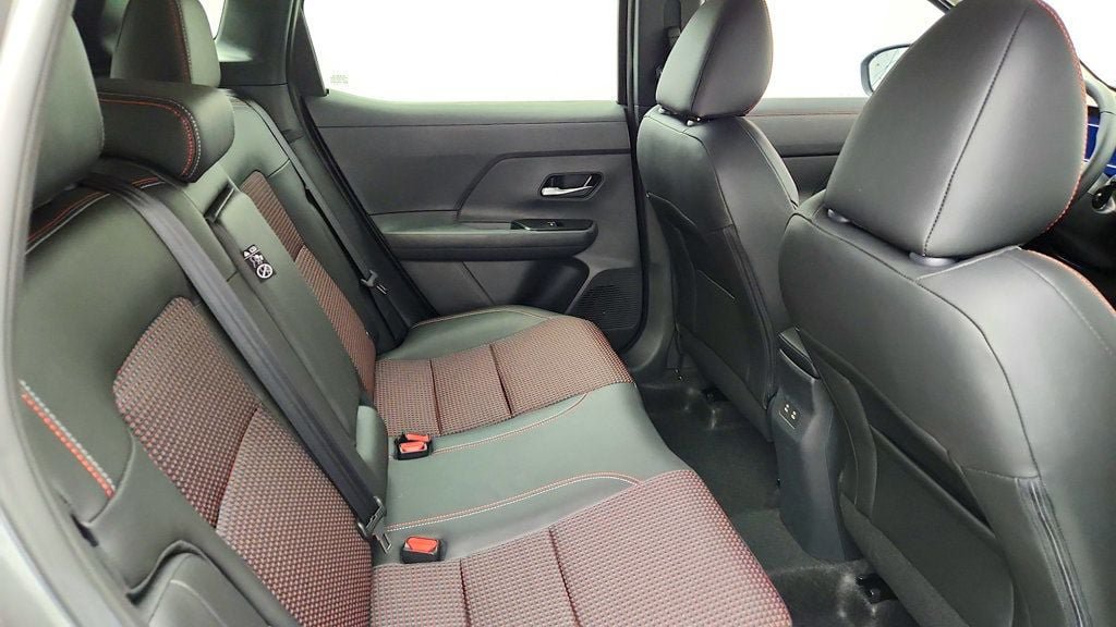 Used 2026 Nissan Kicks SR FWD image 21