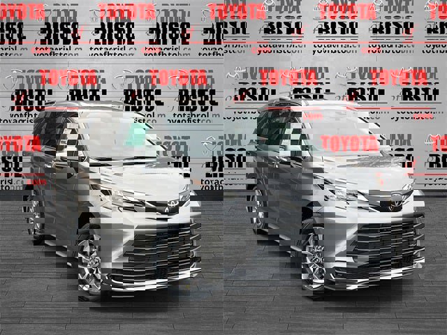 New 2026 Toyota Sienna LE image 2