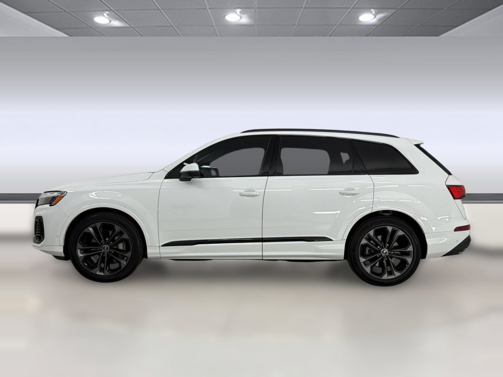 Used 2025 Audi Q7 3.0T Prestige AWD/4WD image 2