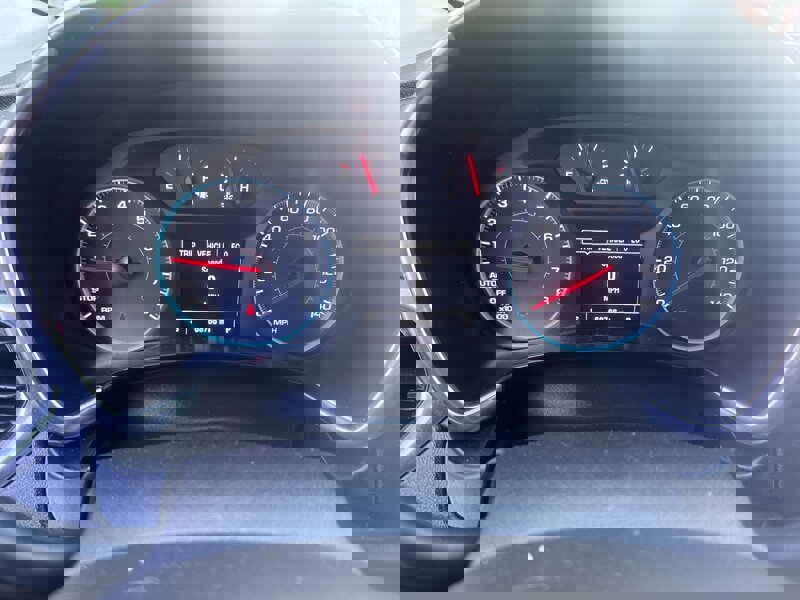 Used 2018 Chevrolet Equinox LT image 37