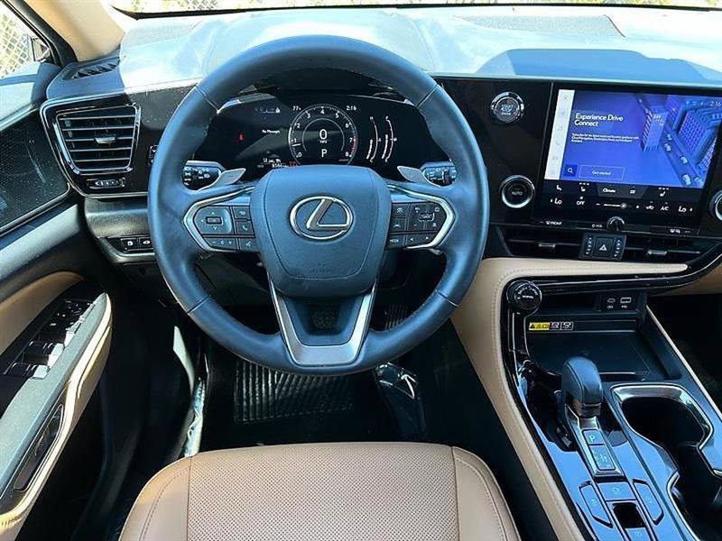 Used 2025 Lexus NX 250 FWD w/ Accessory Package (Z2) image 18