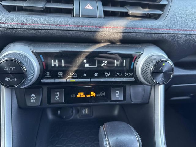 Used 2023 Toyota RAV4 SE w/ Weather & Moonroof Package image 20