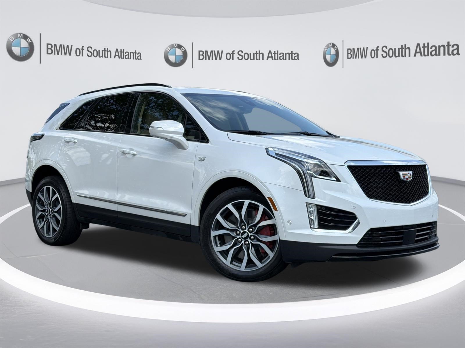 Used 2024 Cadillac XT5 Sportv w/ Platinum Package AWD/4WD image 2