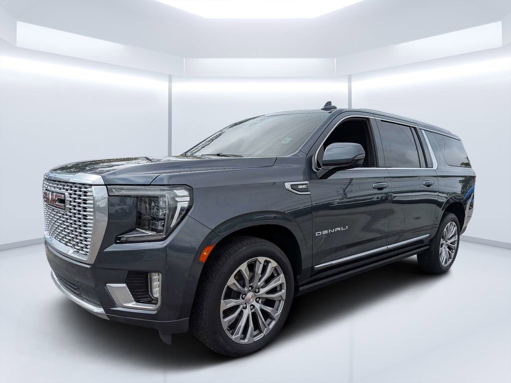 Used 2021 GMC Yukon XL Denali w/ Denali Premium Package image 7