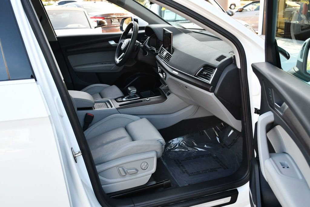 Used 2021 Audi Q5 e Premium Plus w/ Premium Plus Package image 55