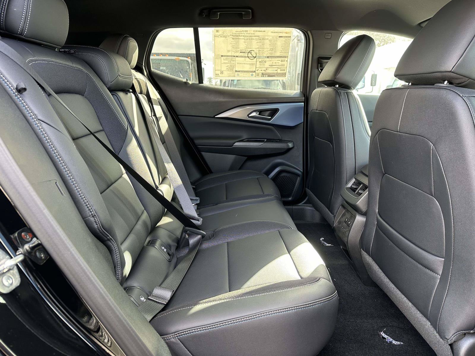 New 2026 Chevrolet Equinox EV LT w/ Convenience Package II FWD image 24
