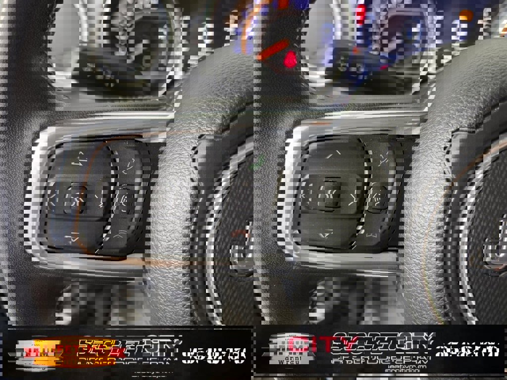 Used 2023 Jeep Wrangler Sahara image 16