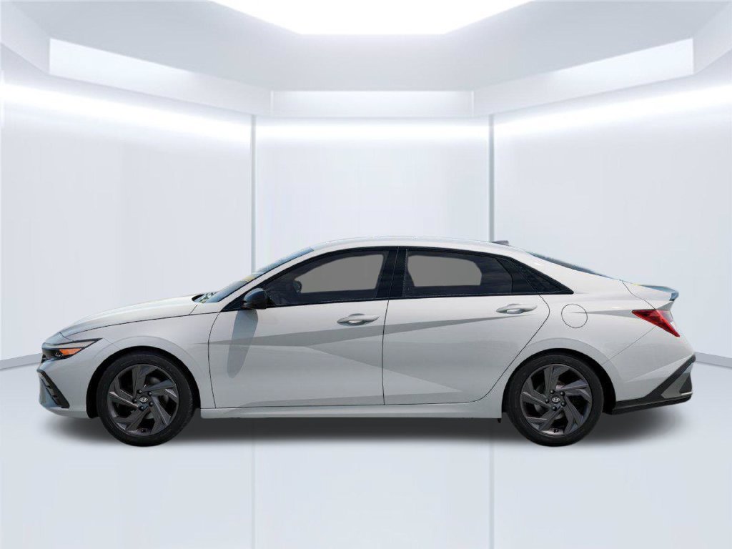 New 2026 Hyundai Elantra Sport FWD image 3