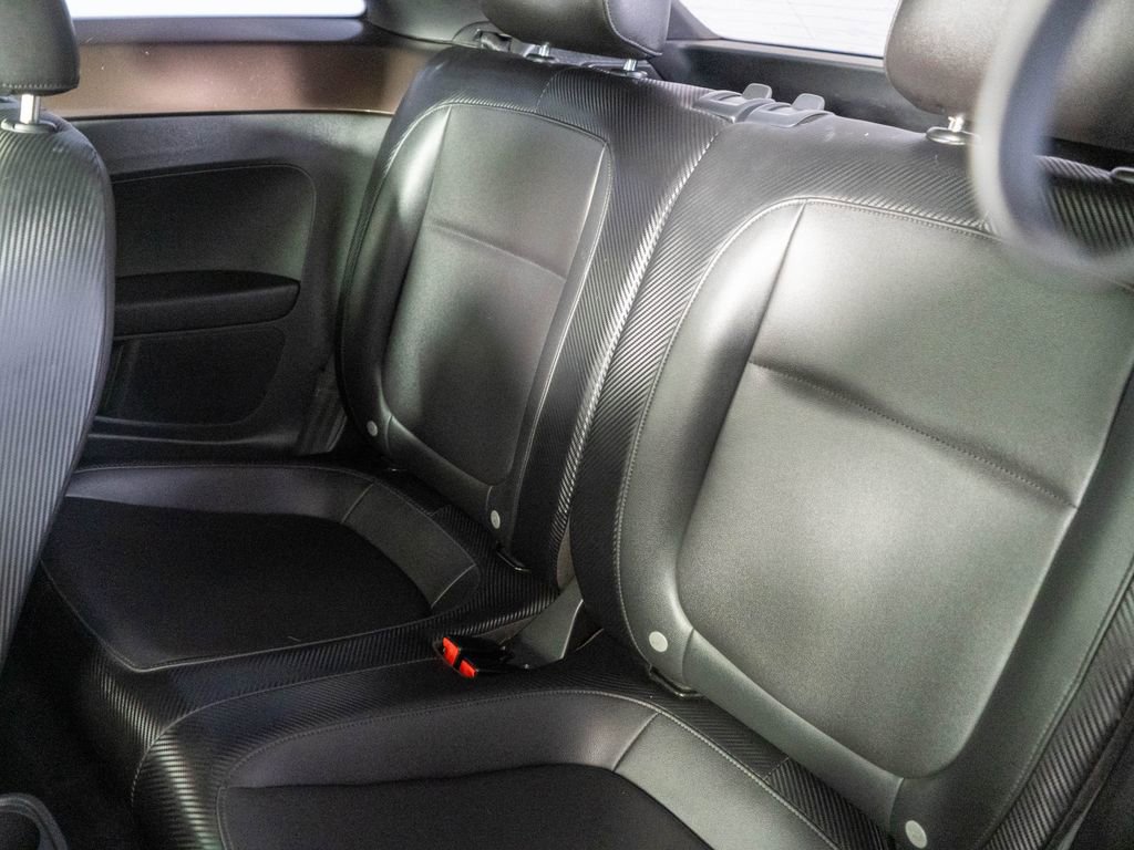 Used 2013 Volkswagen Beetle TDI FWD image 11
