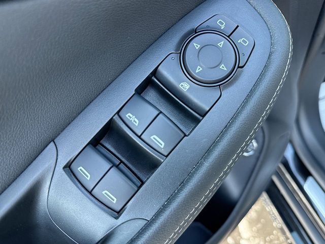 Used 2022 Buick Encore GX Select w/ Sport Touring Package image 13