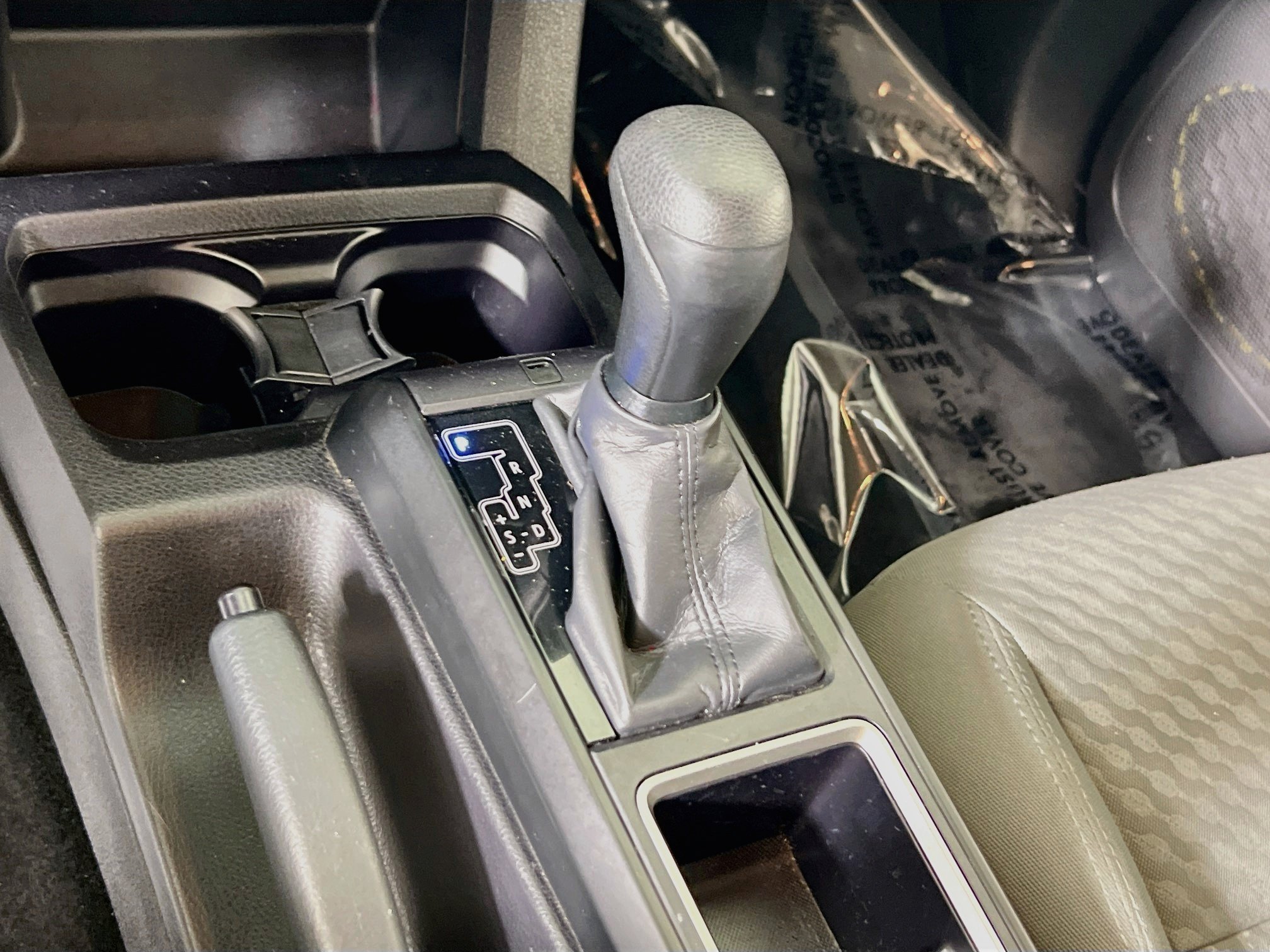 Used 2022 Toyota Tacoma SR AWD/4WD image 16