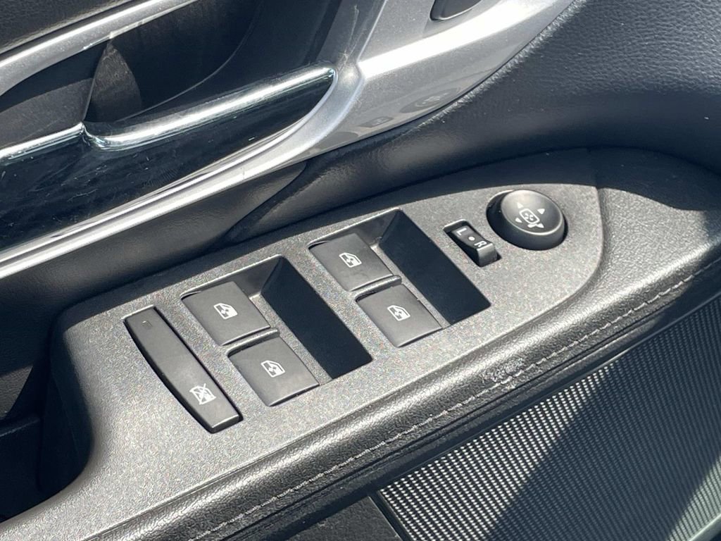 Used 2016 GMC Terrain SLT w/ Open Road Package image 16