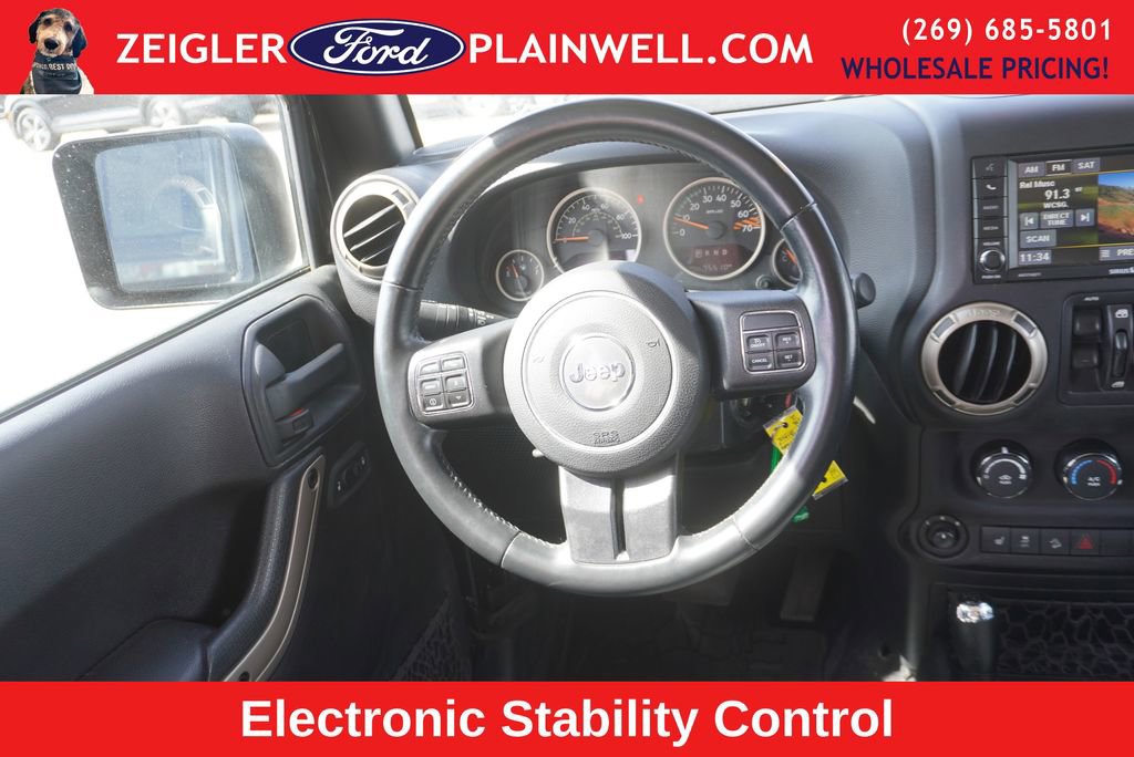 Used 2016 Jeep Wrangler Unlimited Sahara AWD/4WD image 13