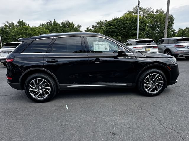 Certified 2022 Lincoln Corsair AWD w/ Equipment Group 101A image 4