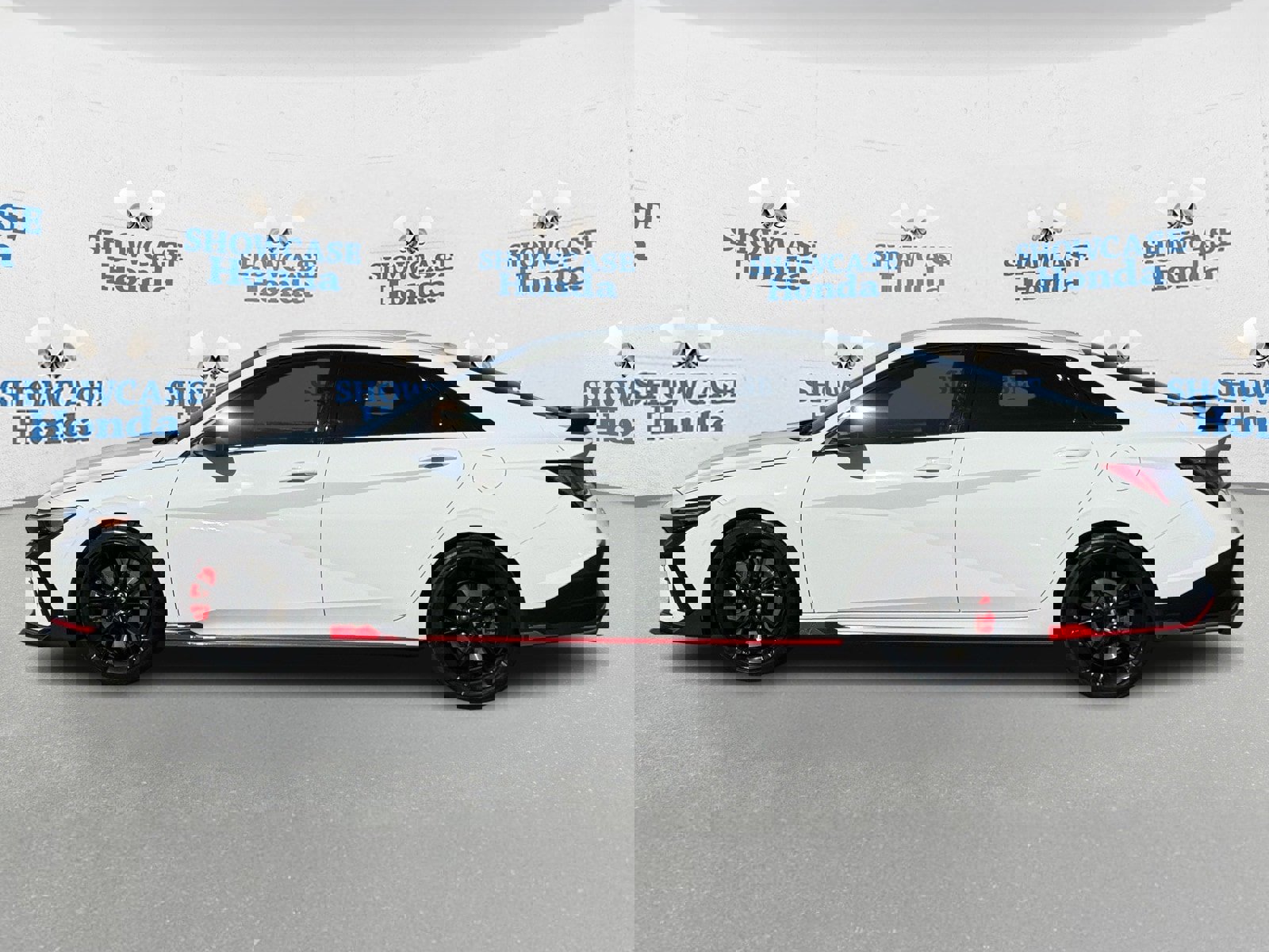 Used 2025 Hyundai Elantra N Base image 4