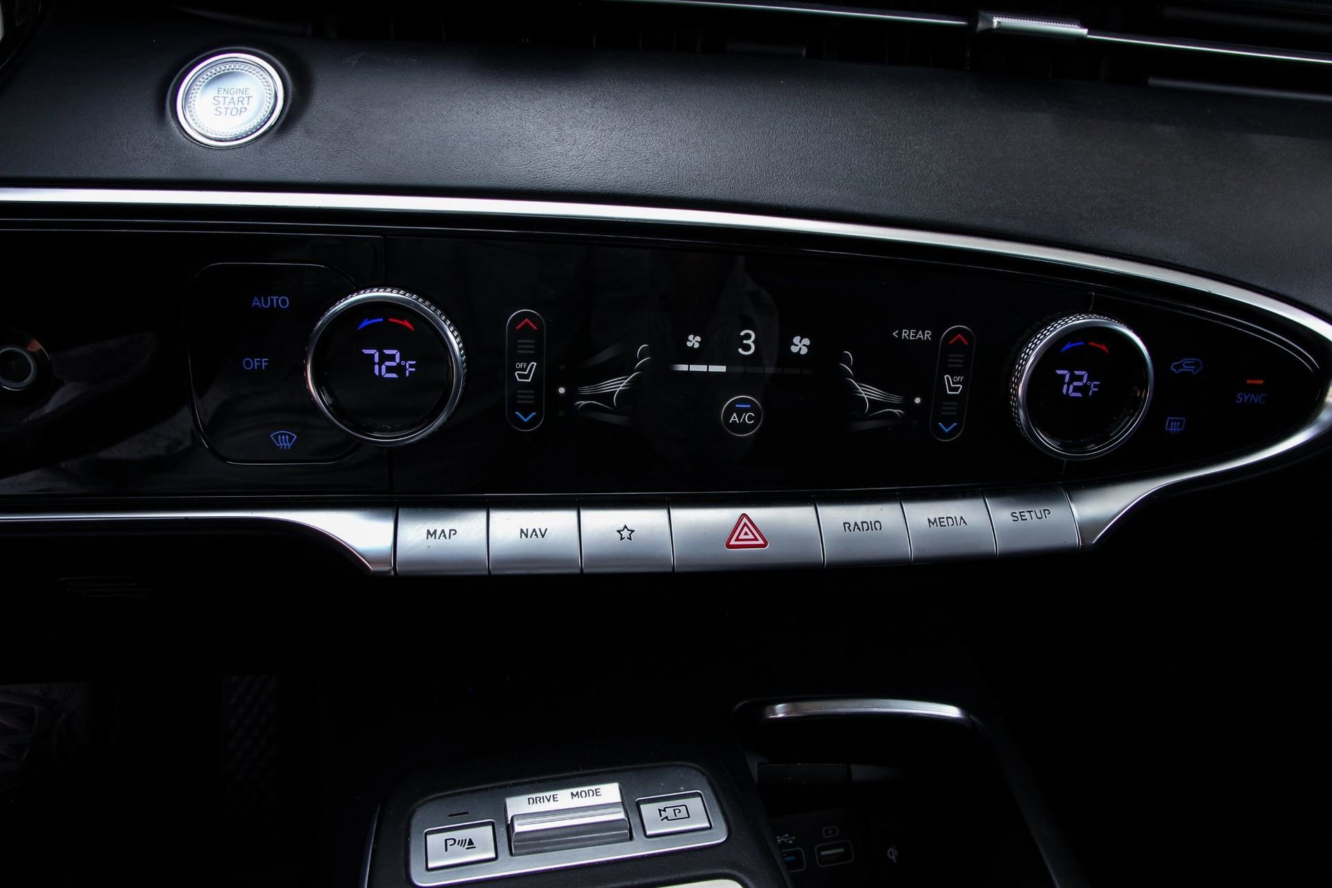 Used 2022 Genesis GV70 2.5T w/ Select Package image 23