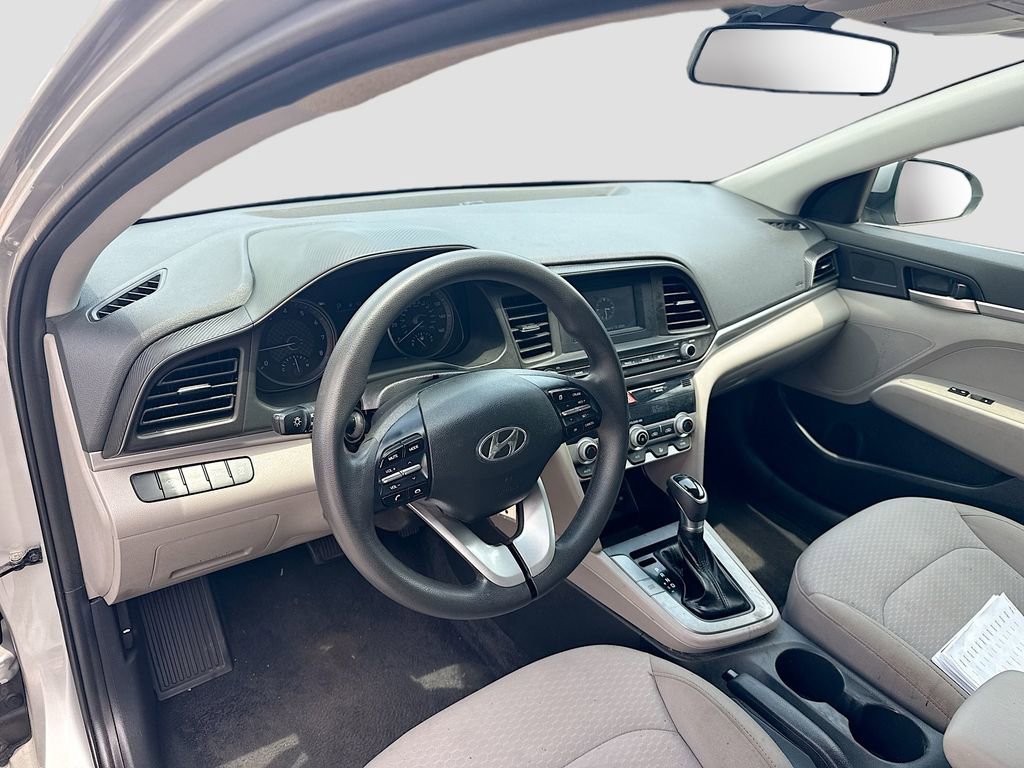 Used 2020 Hyundai Elantra SE w/ Convenience Package (C2) FWD image 10