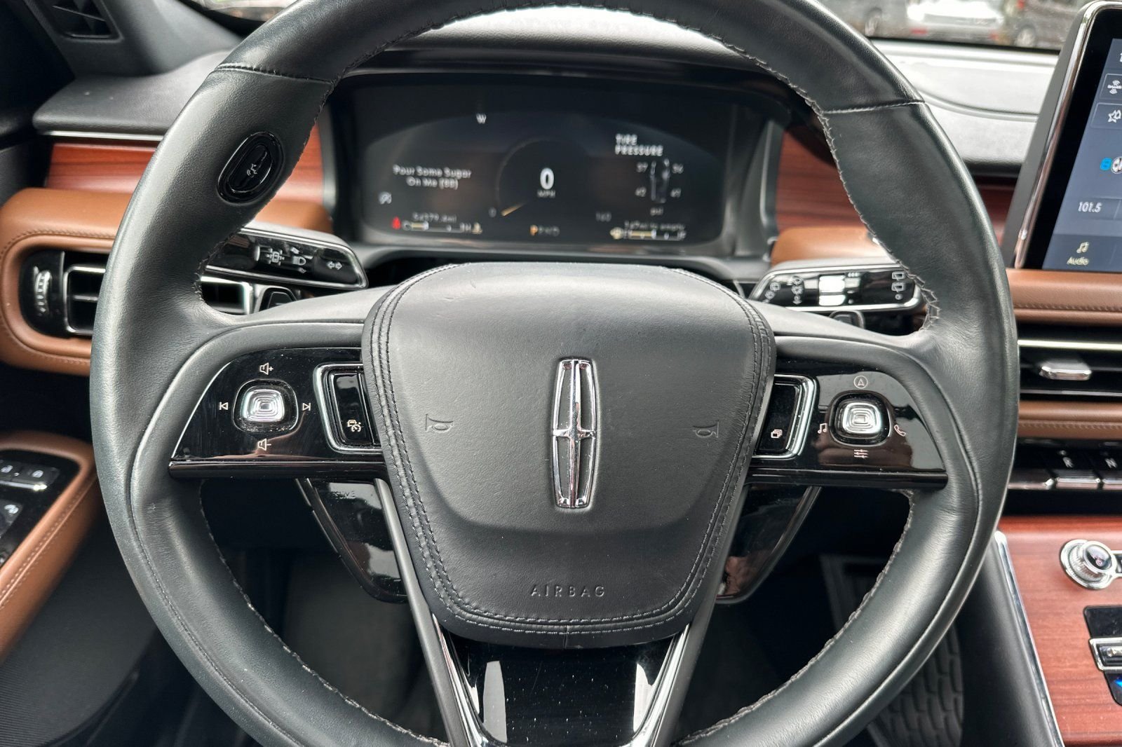 Used 2023 Lincoln Aviator Reserve w/ Equipment Group 201A RWD image 29