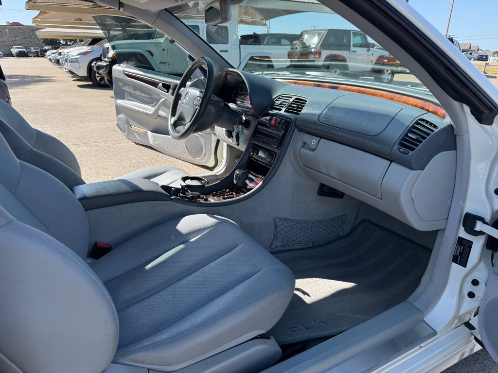 Used 2003 Mercedes-Benz CLK 320 Cabriolet image 14