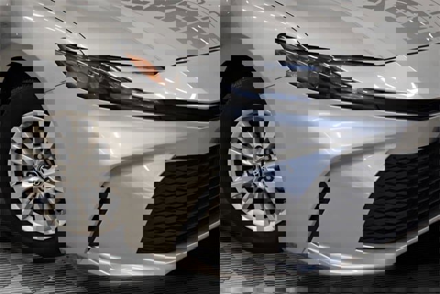 Used 2025 Toyota Camry image 15