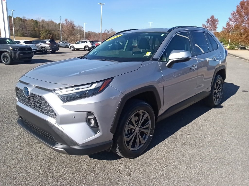 Used 2024 Toyota RAV4 Limited image 7