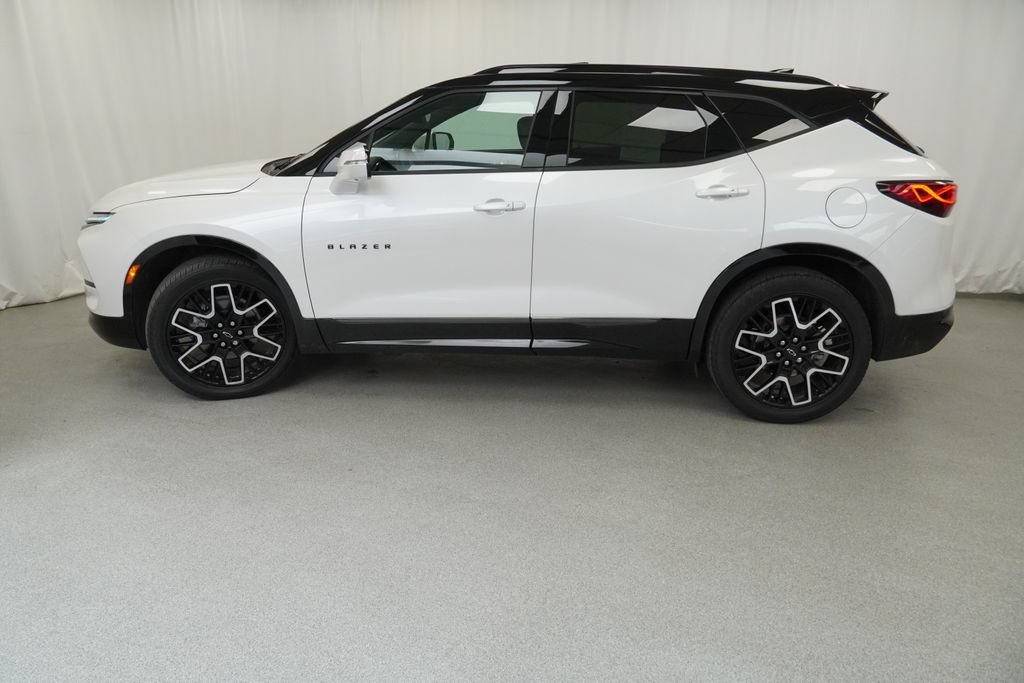 Used 2024 Chevrolet Blazer RS w/ Driver Confidence II Package AWD/4WD image 5