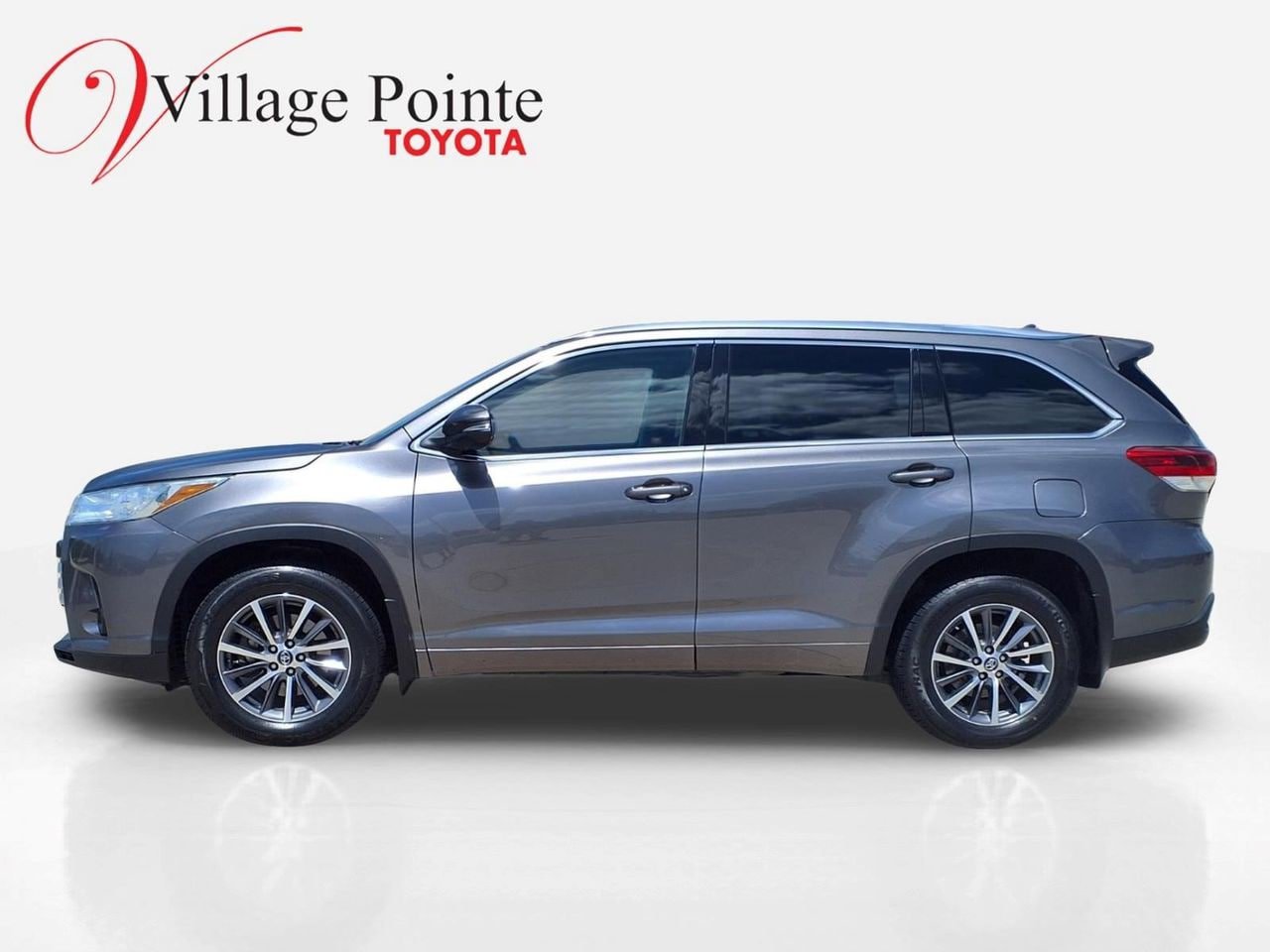 Used 2018 Toyota Highlander XLE AWD/4WD image 2