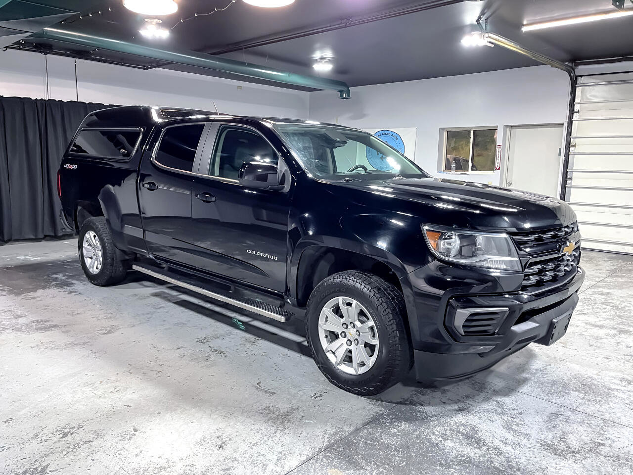 Used 2022 Chevrolet Colorado LT w/ Safety Package image 2