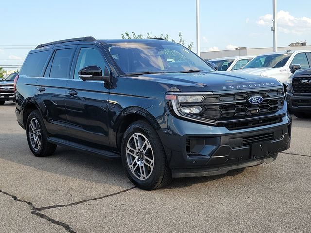 Certified 2025 Ford Expedition Active AWD/4WD image 7
