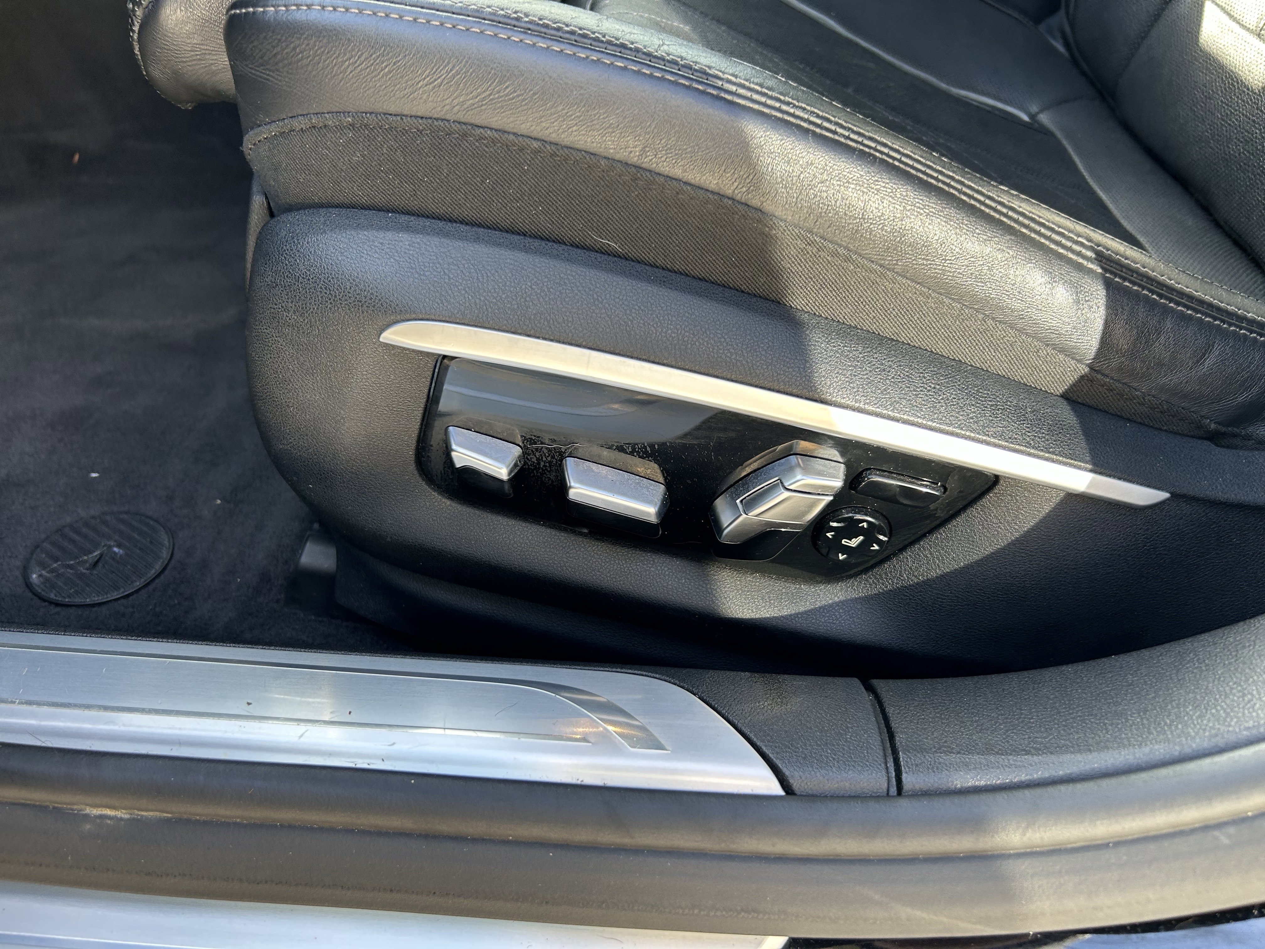 Used 2016 BMW 750i xDrive image 23