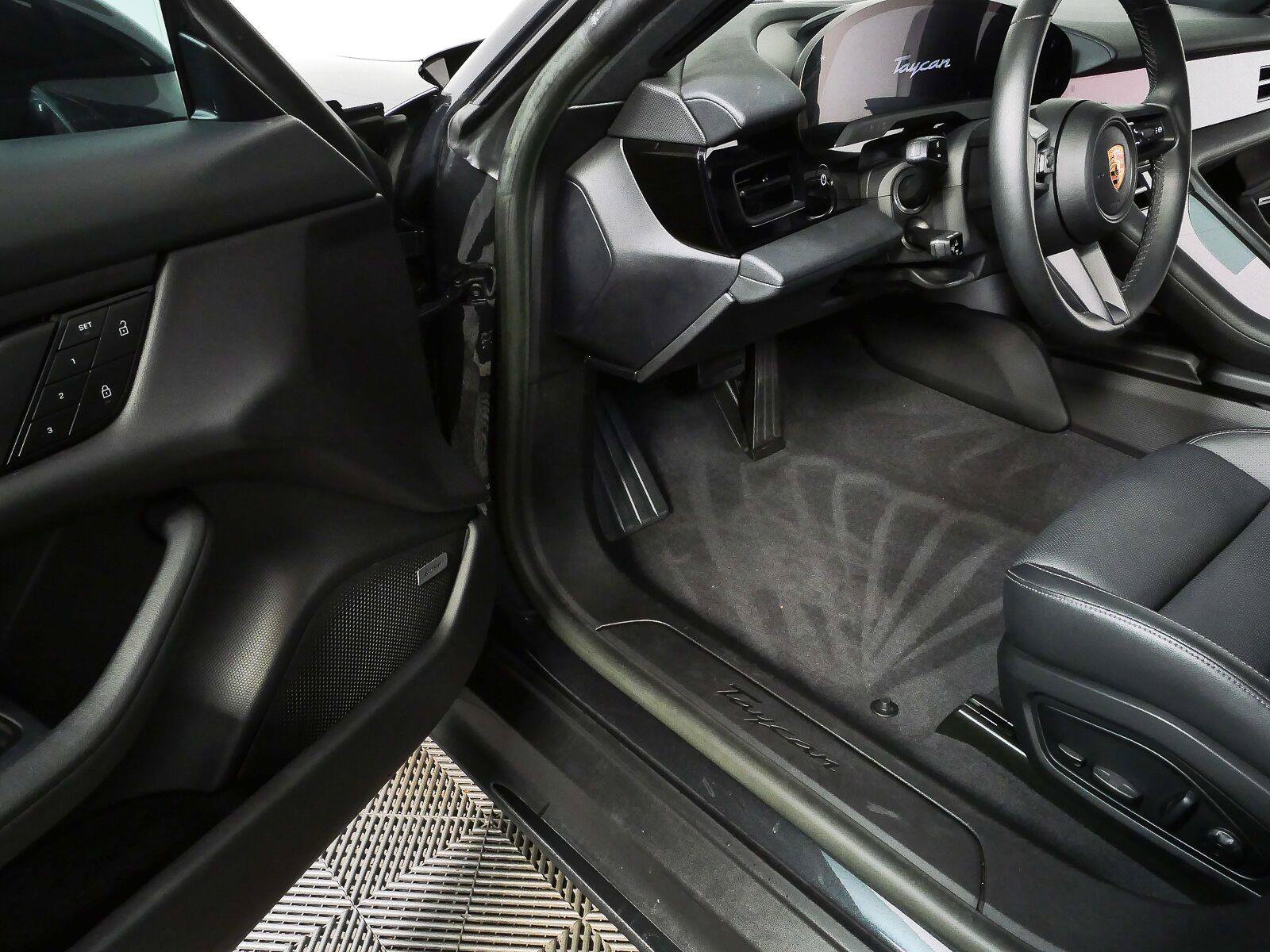 Certified 2024 Porsche Taycan RWD image 8