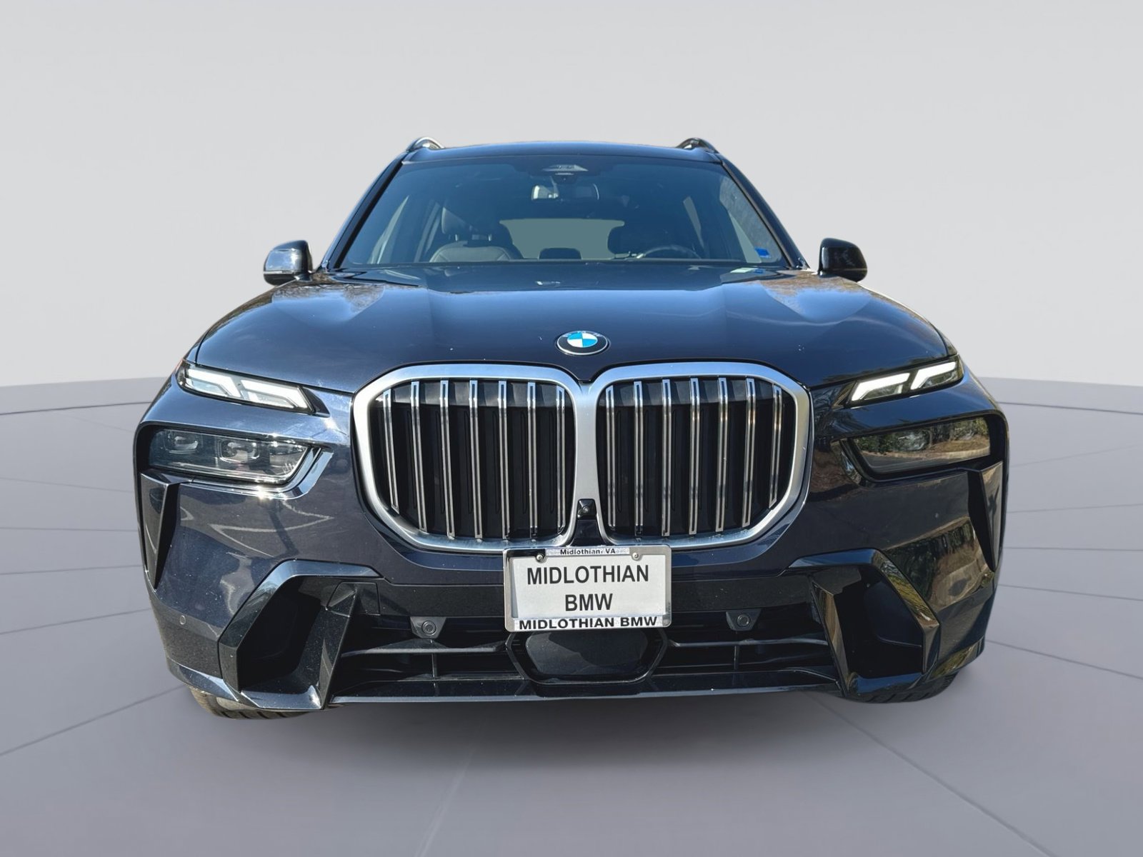 Used 2023 BMW X7 xDrive40i w/ M Sport Package image 4