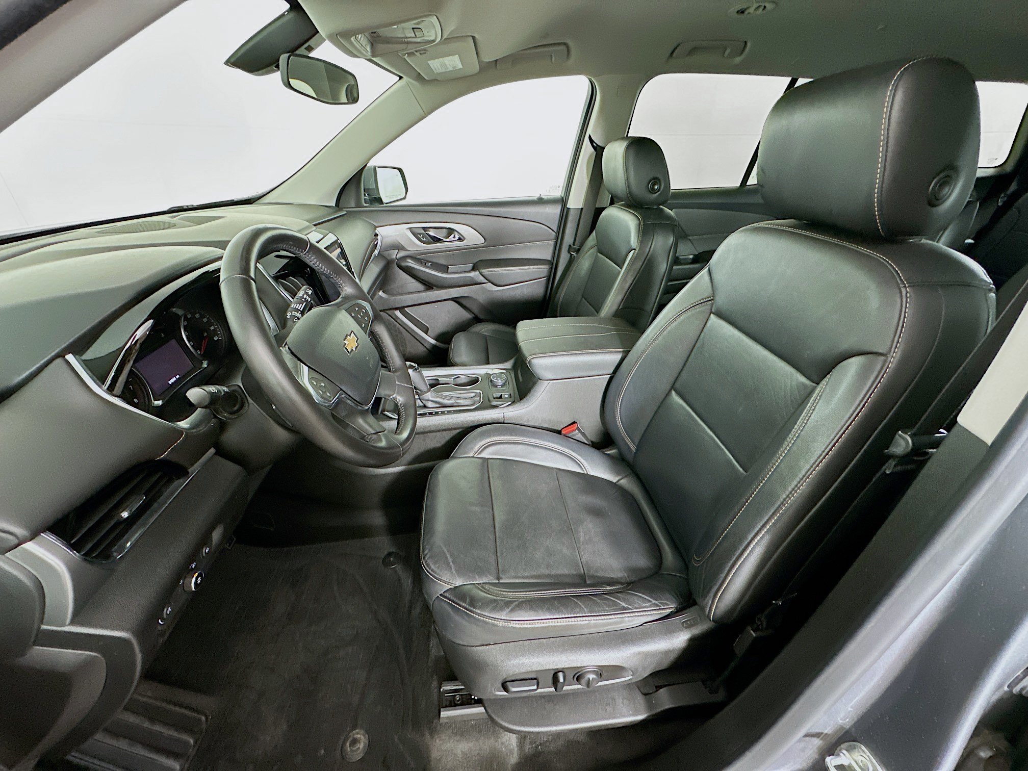 Used 2019 Chevrolet Traverse LT w/ LPO, Floor Liner Package AWD/4WD image 13