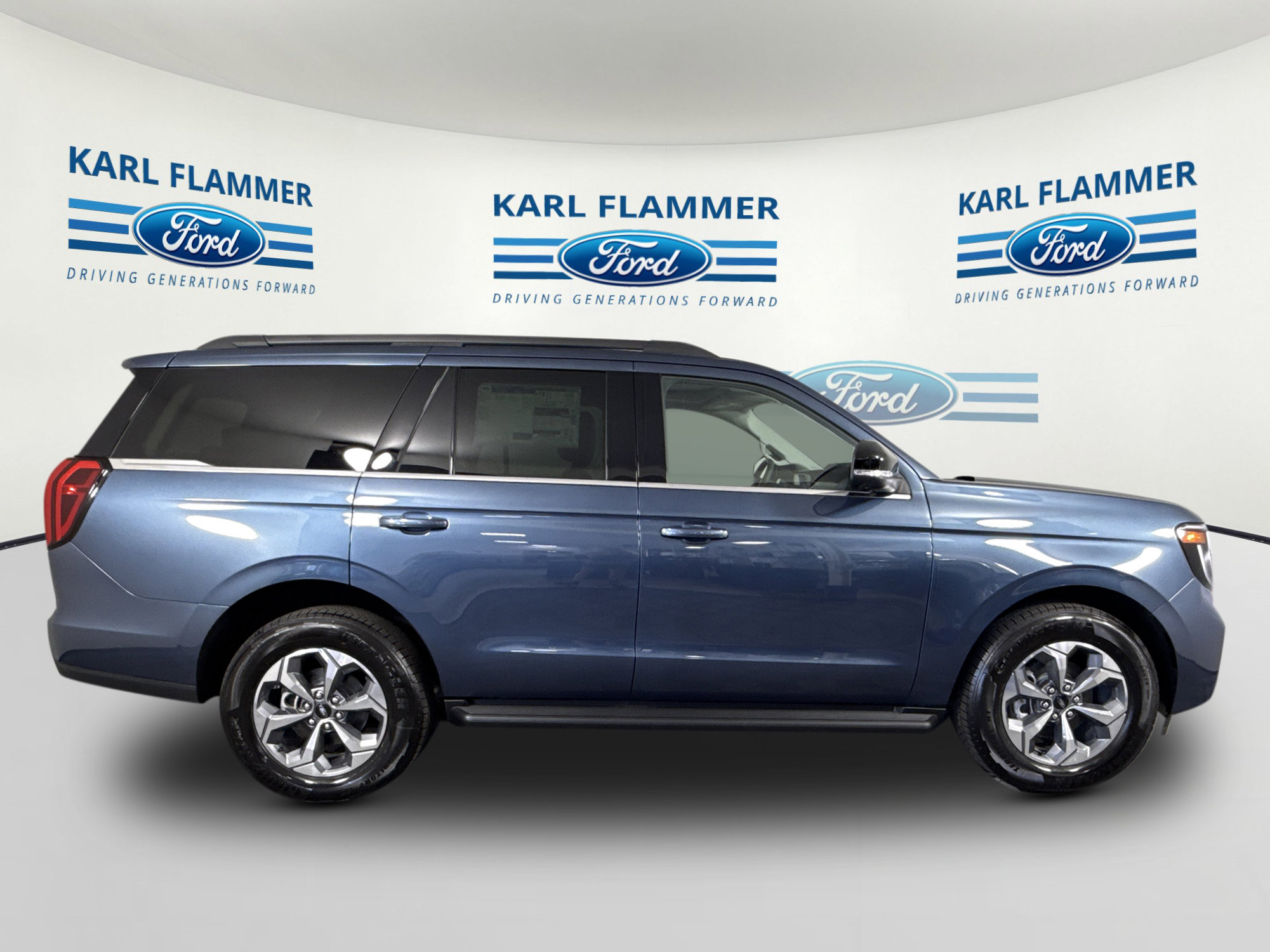 New 2027 Ford Expedition Active RWD image 2