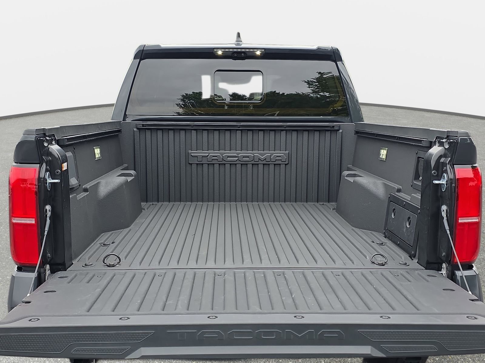 Used 2025 Toyota Tacoma Limited AWD/4WD image 12