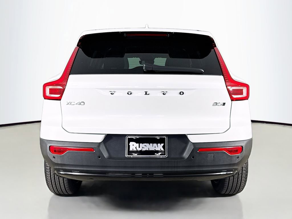 Certified 2026 Volvo XC40 B5 Ultra w/ Climate Package image 6