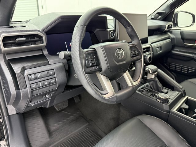 Used 2025 Toyota 4Runner Limited image 9
